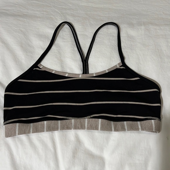 Adidas sport leggings and Lululemon sports bra combo - Picture 6 of 11